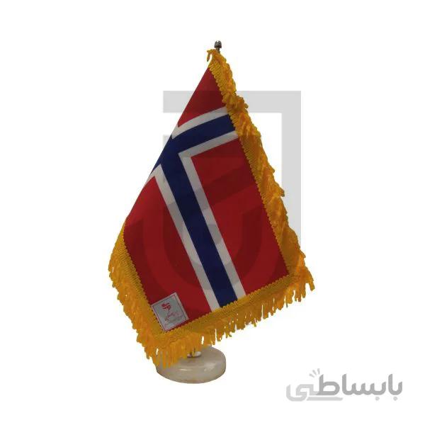 پرچم نروژ دور ریشه