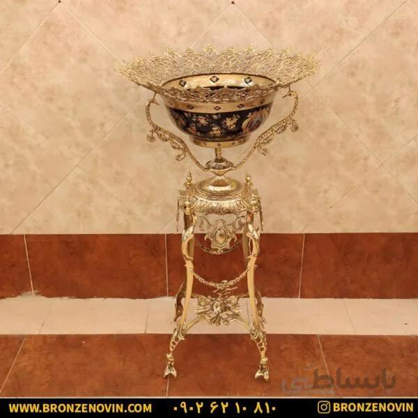 آجیل خوری برنزی کنار سالنی طرح کالسکه
