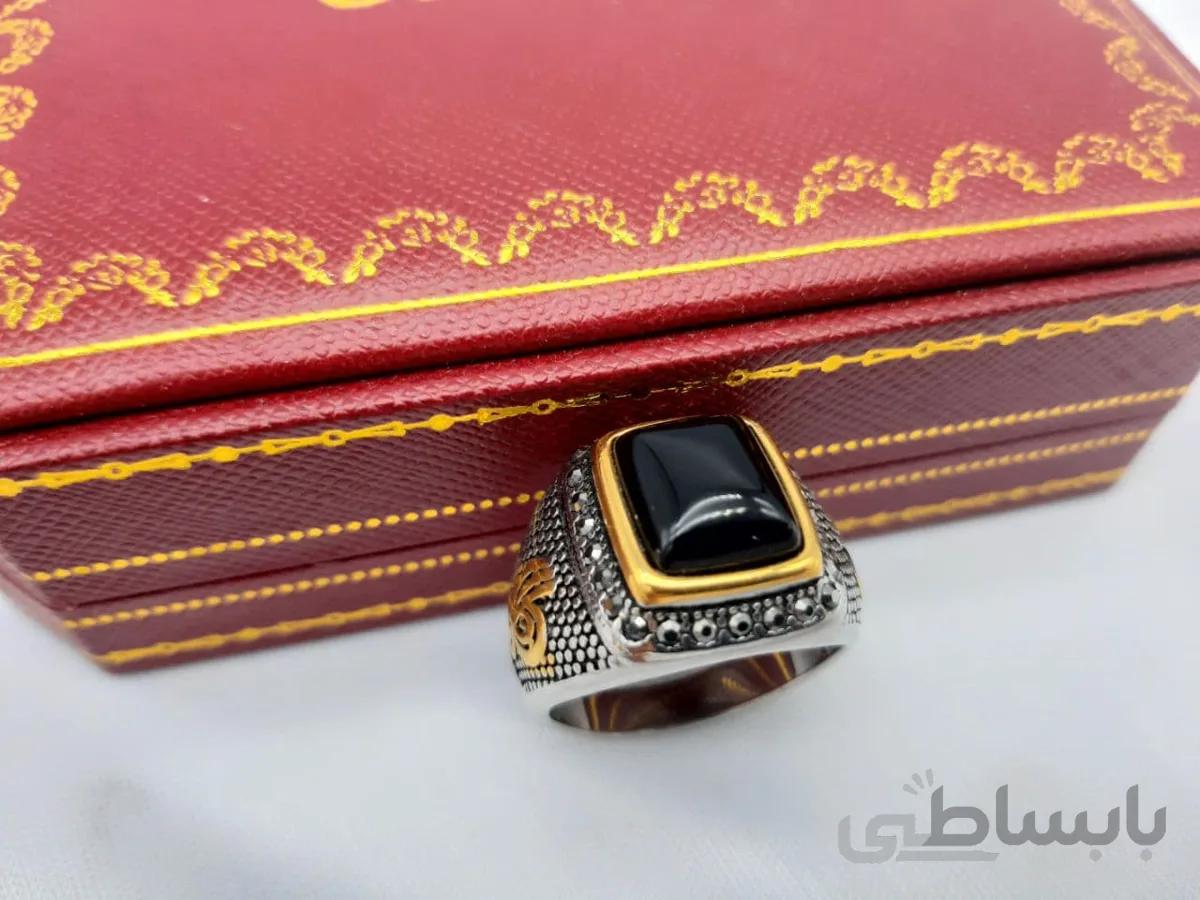 انگشتر مردانه با سنگ عقیق مشکی و رکاب سفید