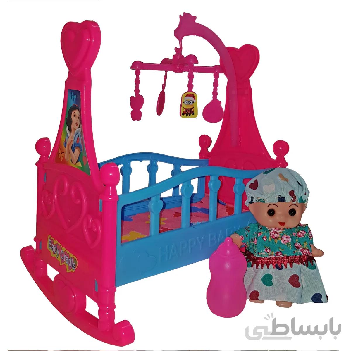 گهواره با عروسک