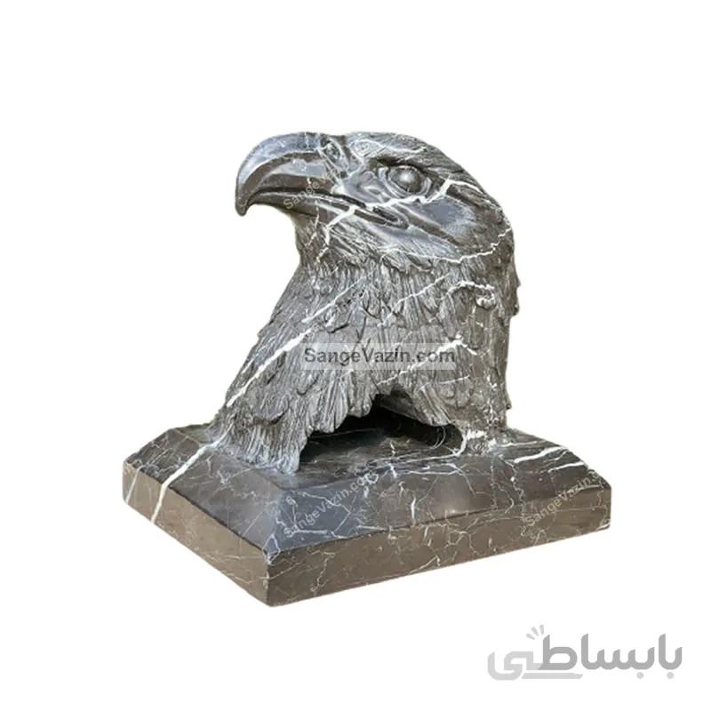 مجسمه سنگی عقاب