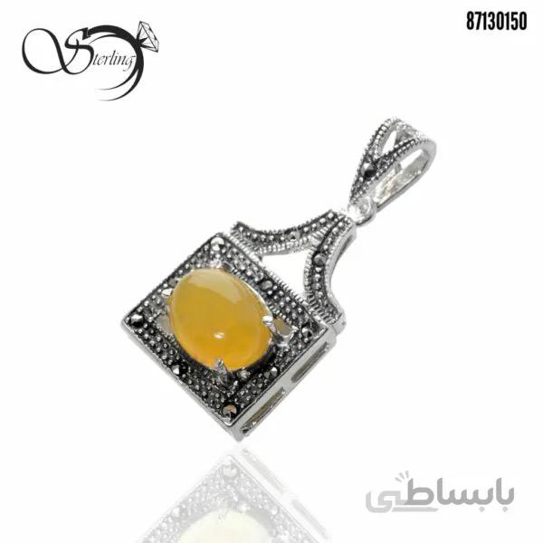 پلاک نقره زنانه با نگین عقیق زرد شرف الشمس