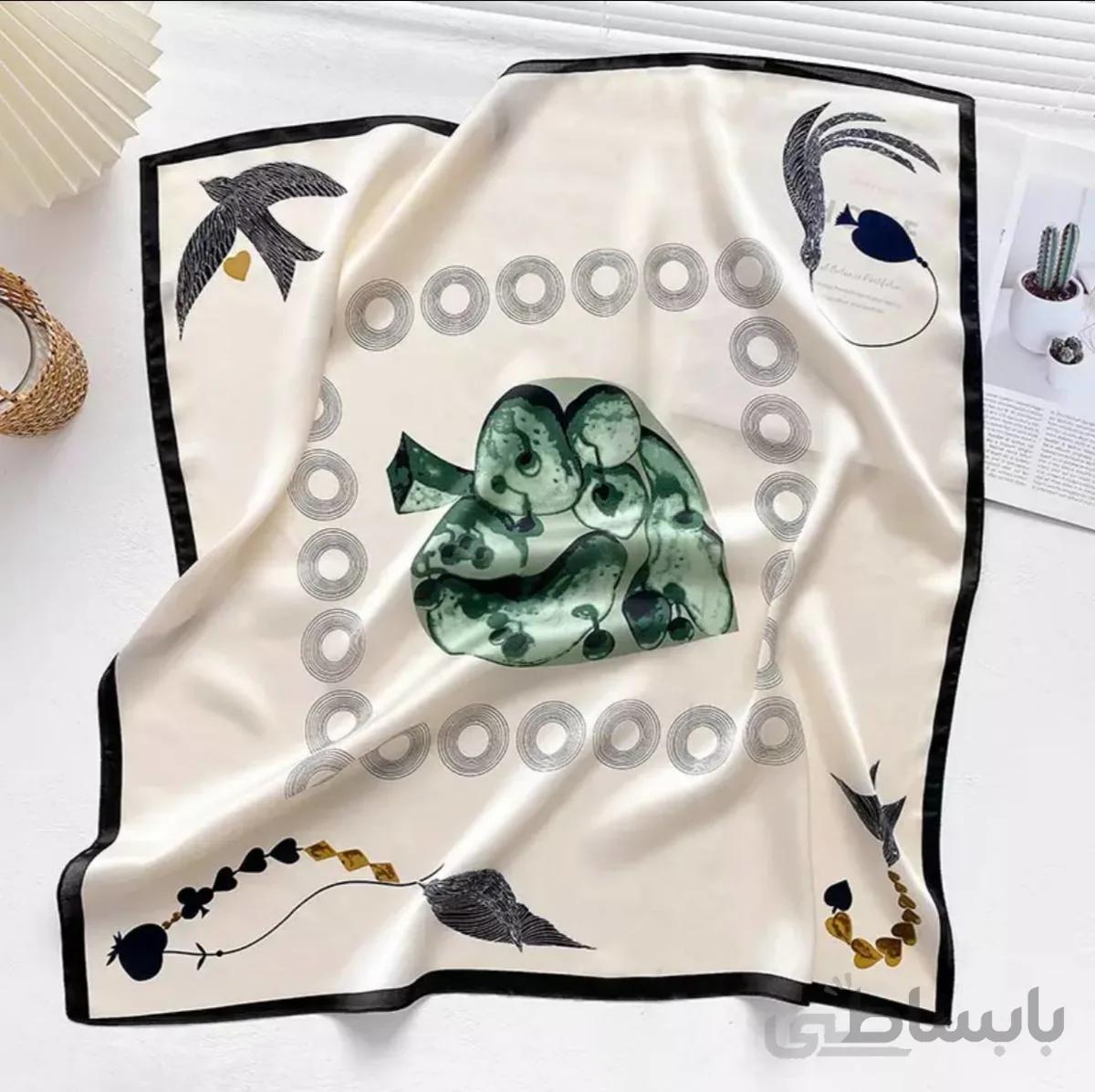 Mini scarf swallow