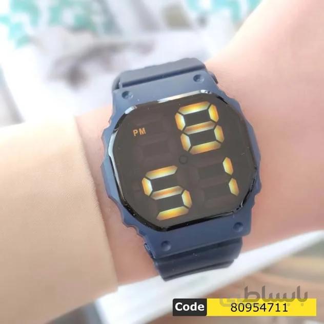 ساعت طرح اپل واج
