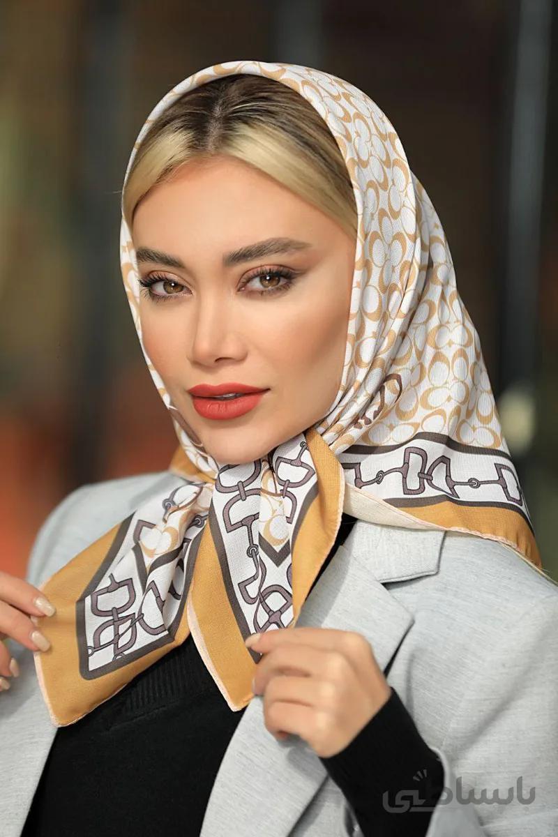 روسری مینی حریر کرپ طرح یک Gucci