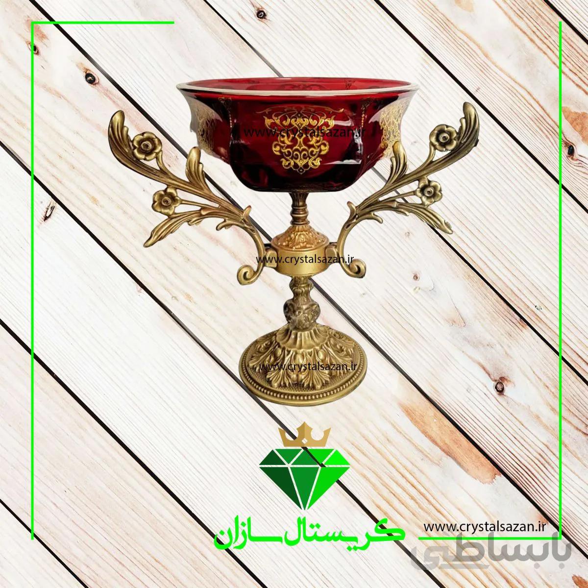 میوه خوری پایه دار لب پلاتین با نقشینه های طلا برجسته کریستال سازان زرشکی کد M1256