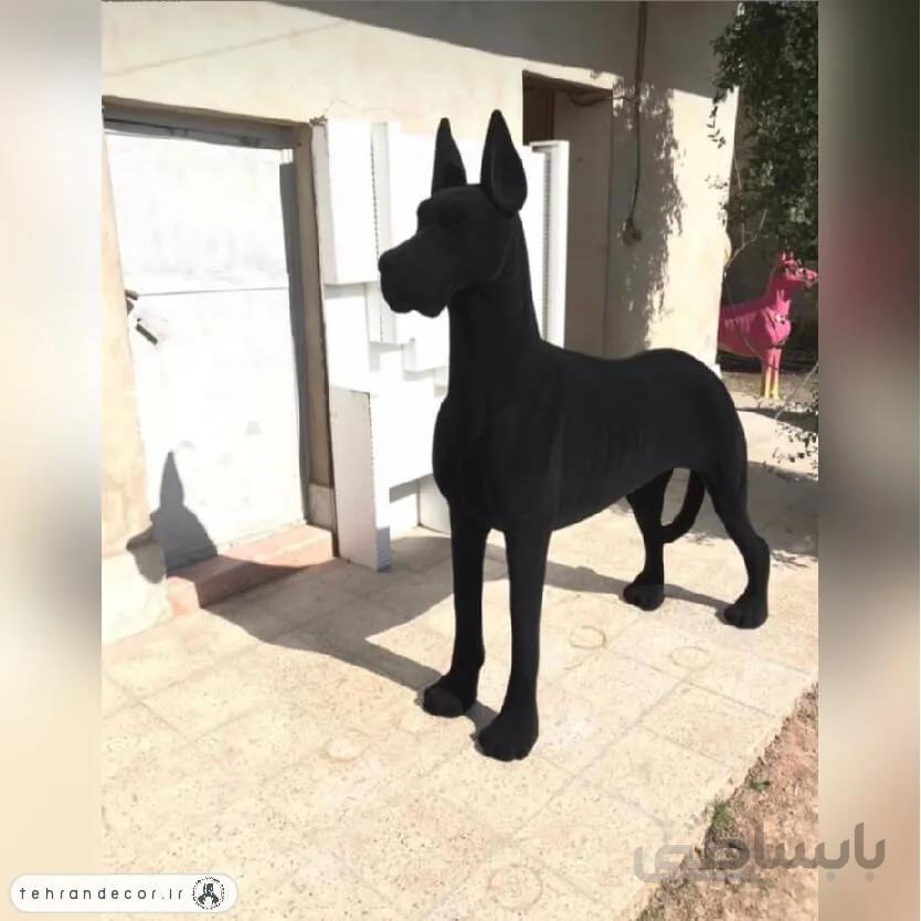 مجسمه ایستاده سگ نگهبان(guard dog)