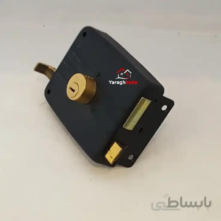 قفل حیاطی آراد