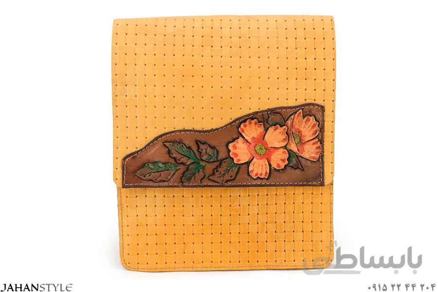 کیف دوشی چرم طبیعی قلم زنی طرح گل