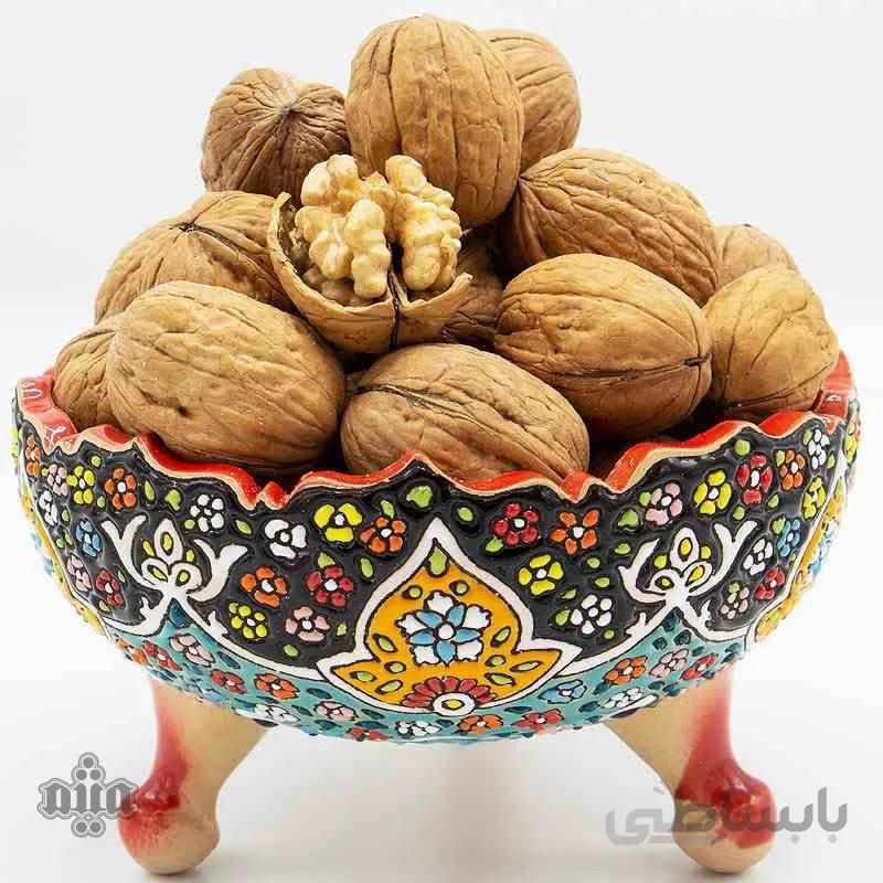 گردو ایرانی با پوست