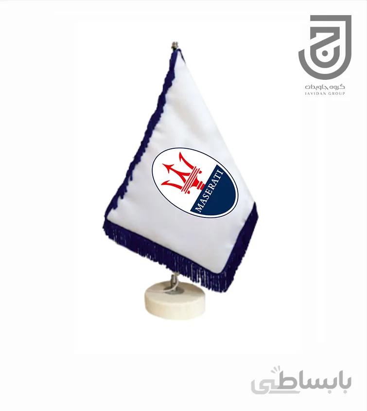 پرچم رومیزی طرح خودروی مازراتی دور ریشه