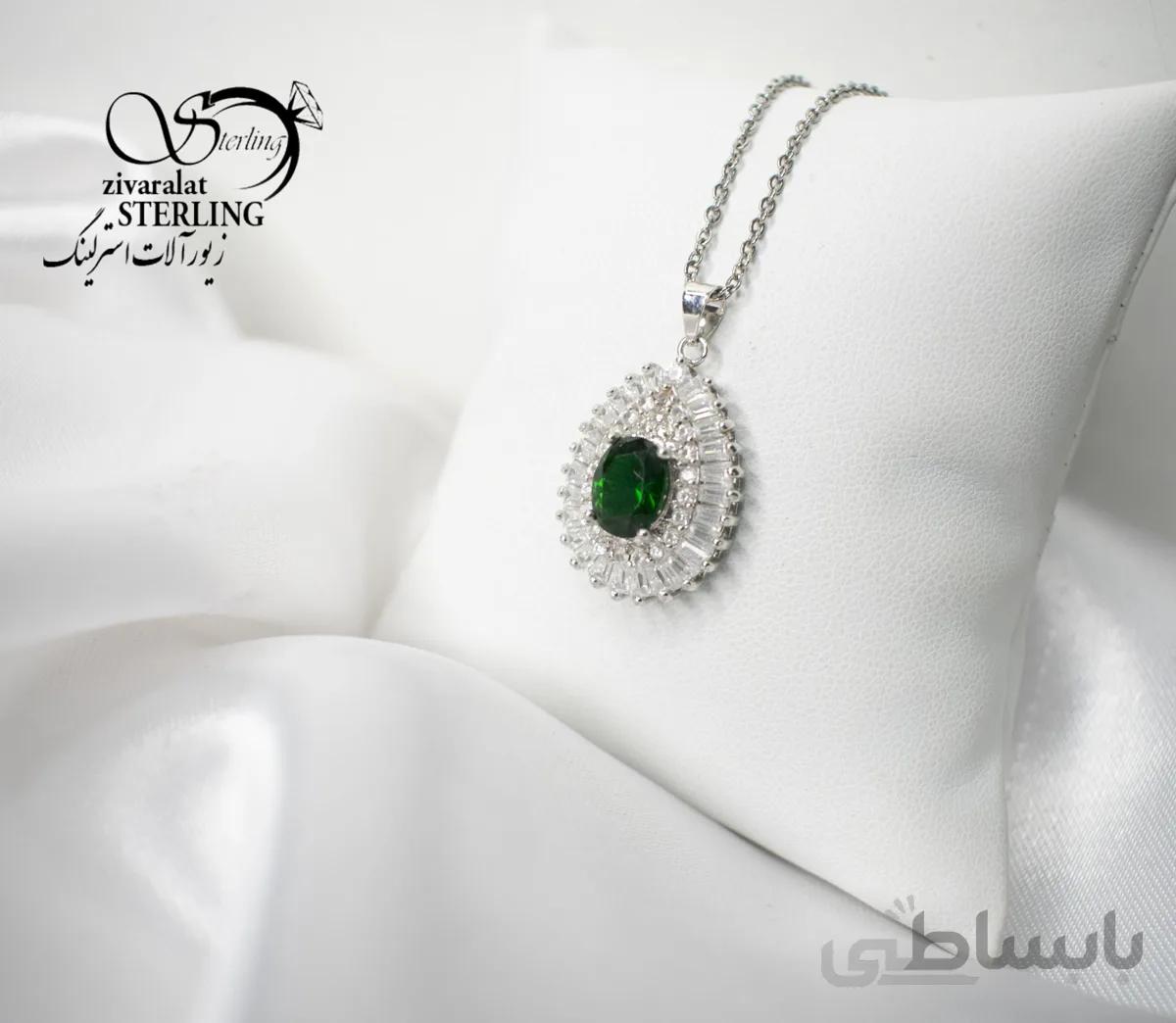 گردنبند زنانه نگین سبز