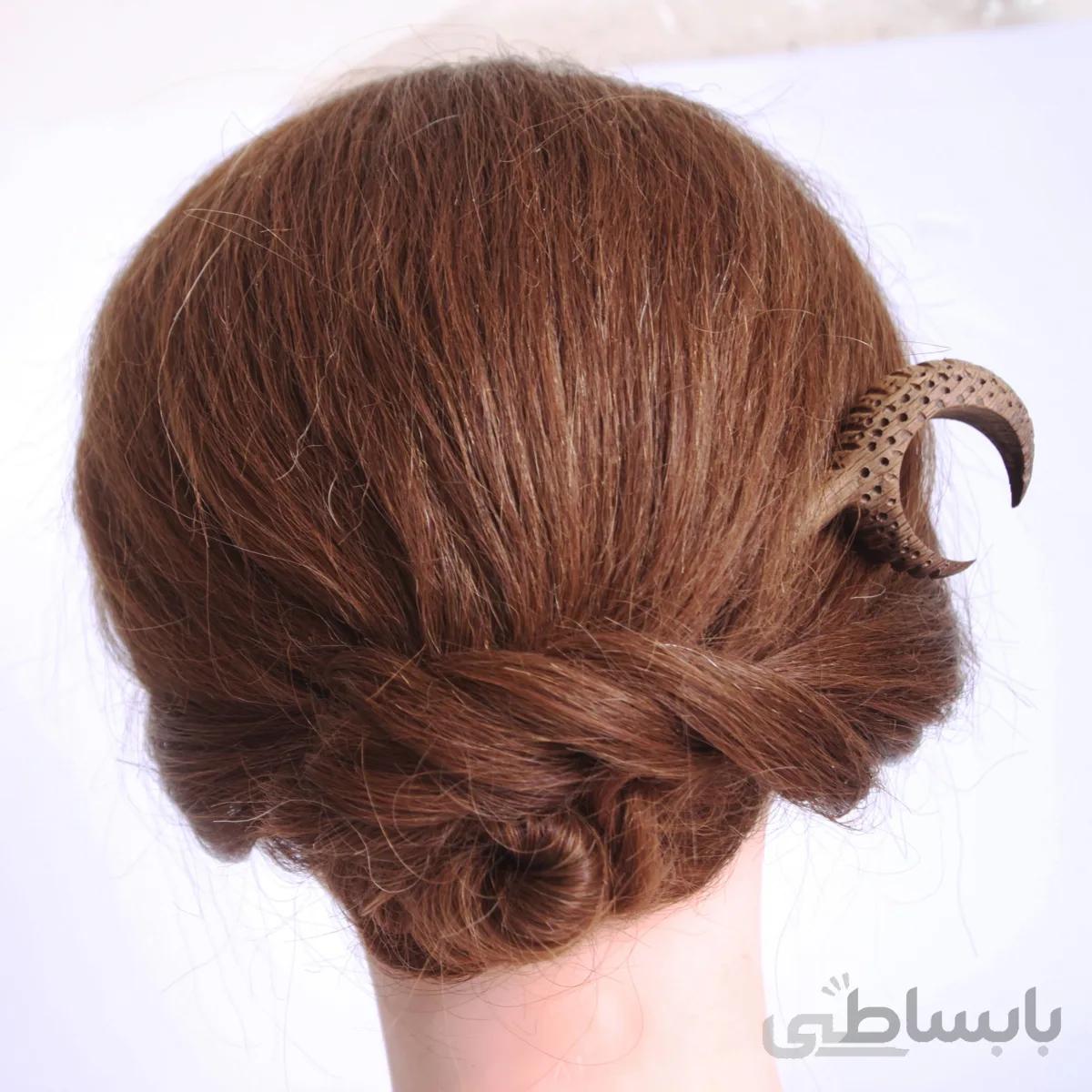 گیره مو تکی دستساز چوبی طرح ماه کد ۱۰۲۴۹۷