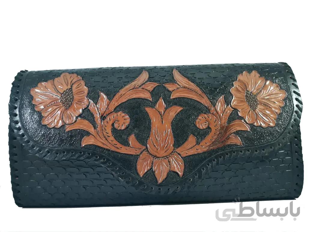 کیف دستی مجلسی چرم زنانه حکاکی شده کد ۱۰۱۴۸۵
