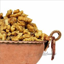 مغز گردو شکسته
