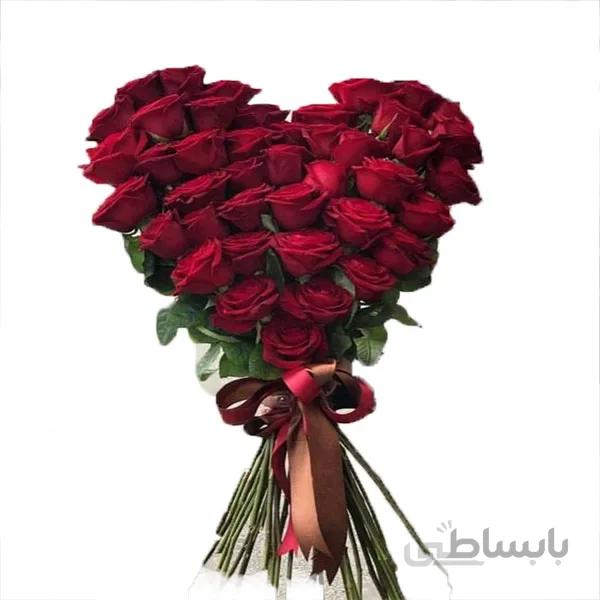 دسته گل رز با دیزاین قلب