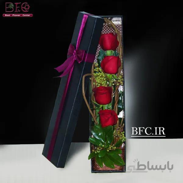باکس گل جعبه کادویی با 4 شاخه رز هلندی قرمز