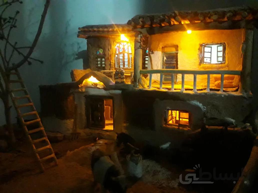 تابلو کاهگلی برجسته خانه روستایی حیاط دار با سیستم نورپردازی کد ۱۰۱۸۸۱