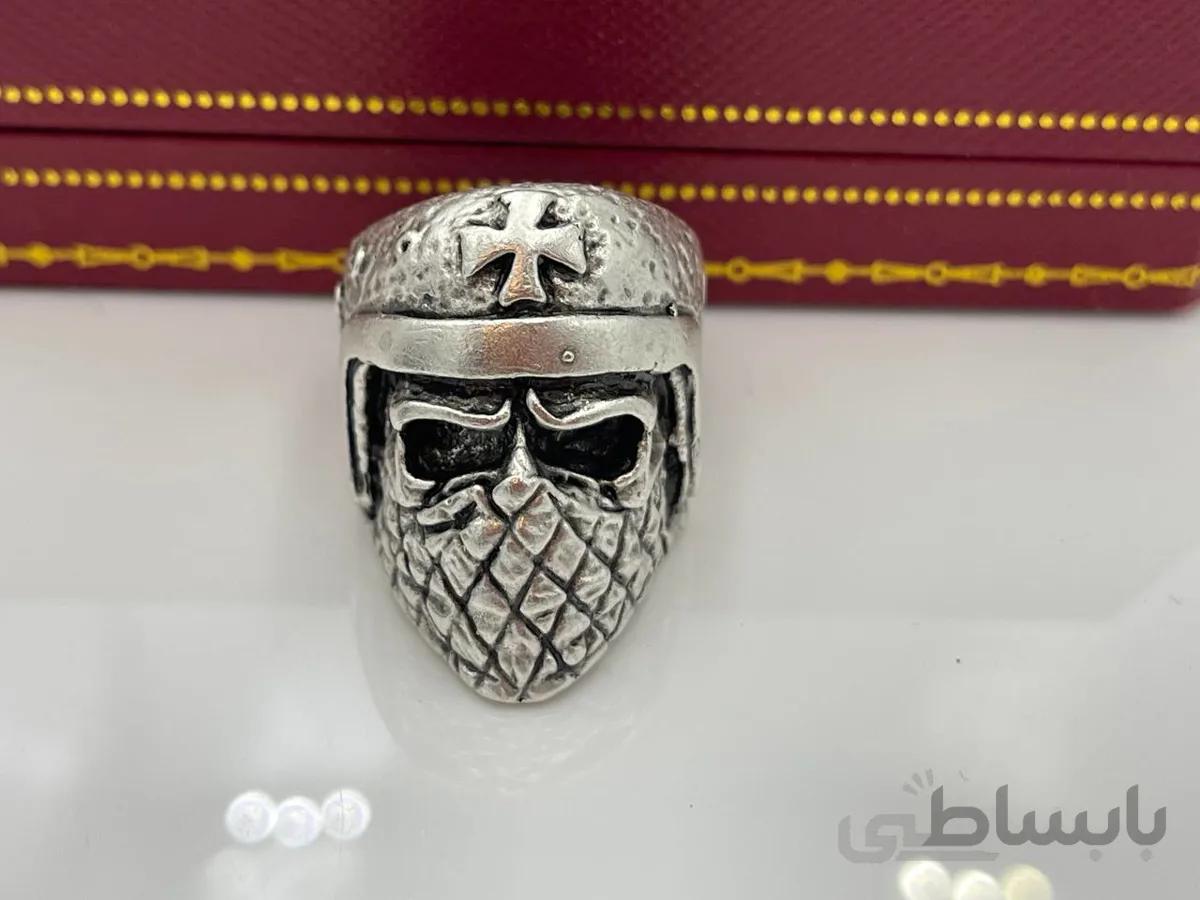 انگشتر ورشو جمجمه نقاب دار