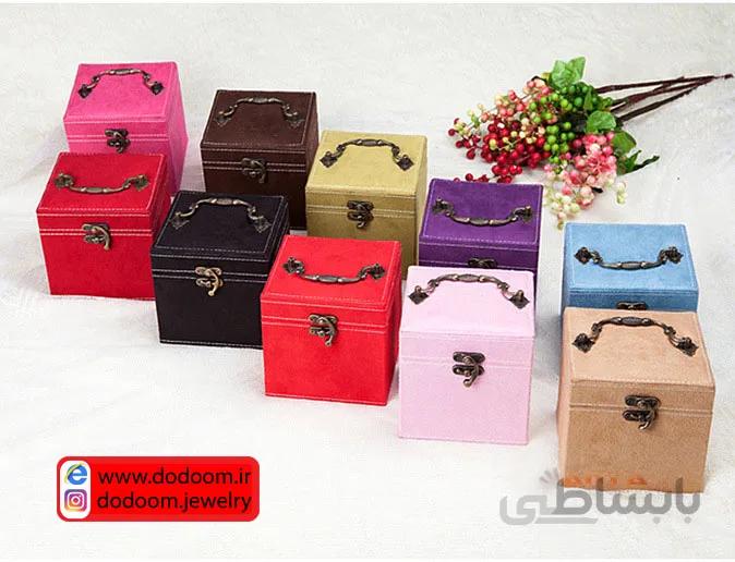 جعبه جواهرات کوچک مخملی