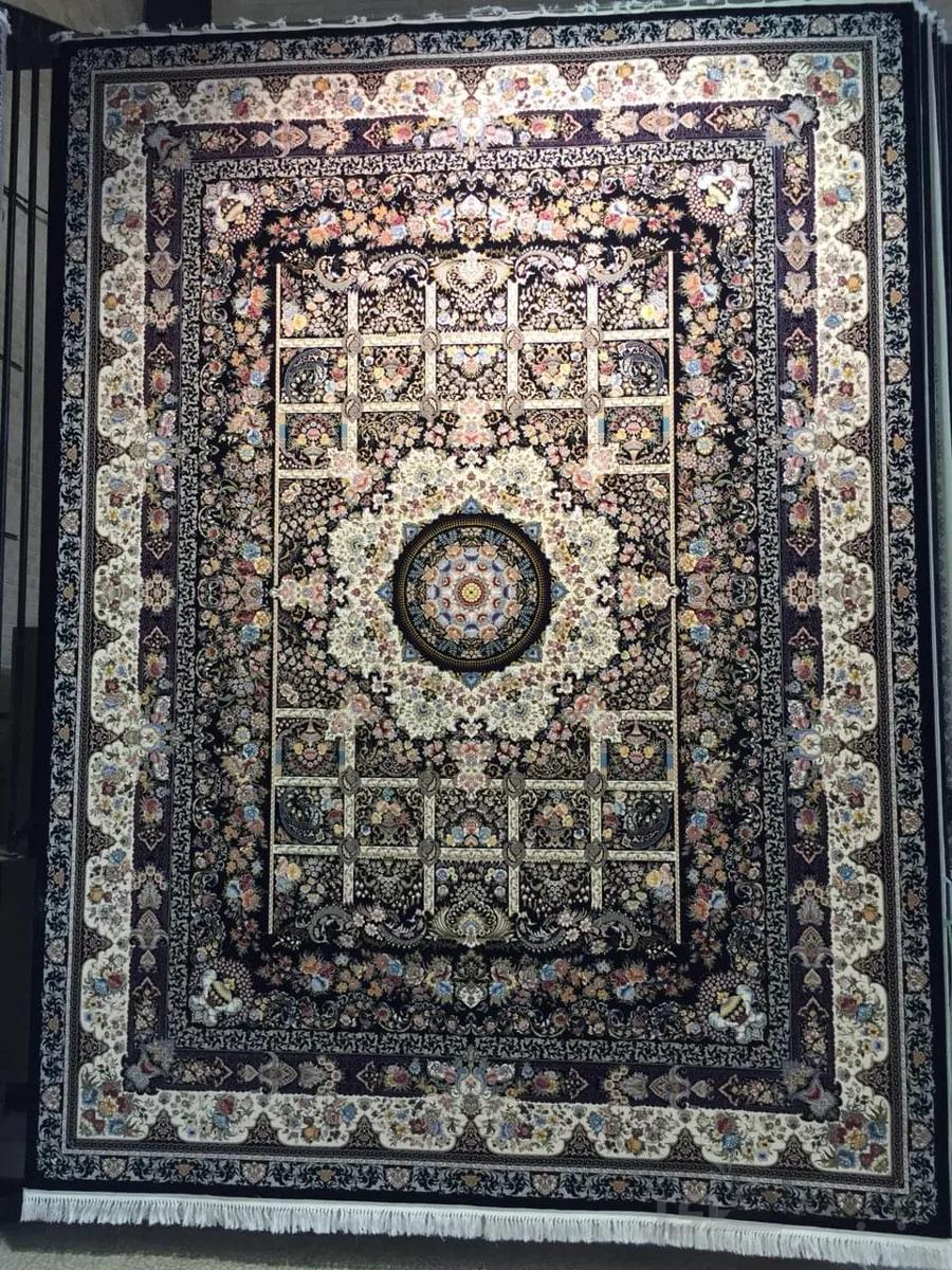 فرش طرح خانه رویایی سرمه ای وزرا ۱۲۰۰شانه ا Vozaracarpet