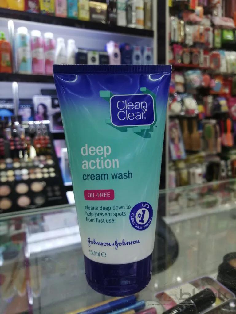 فیس واش کلین اند کلیر deep action