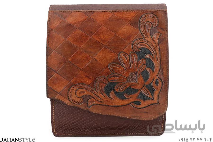 کیف دوشی چرم طبیعی قلمزنی طرح ارغوان