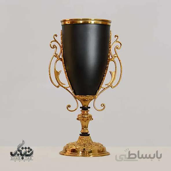 گلدان I 856 کاپ خربزه ای لبه پیچ سایز 2 مشکی طلایی