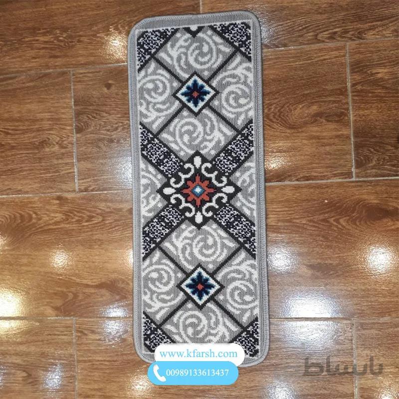 گلیم راهپله تکی زمینه نقره ای