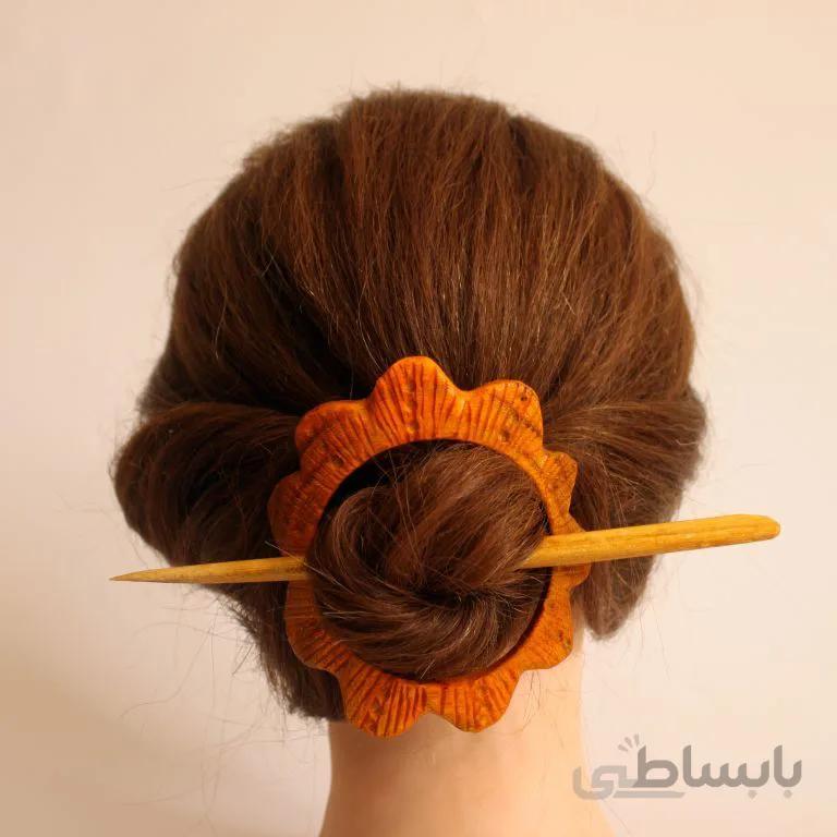 گیره مو دوتایی دستساز چوبی طرح گل بلندر کد ۱۰۲۴۵۲