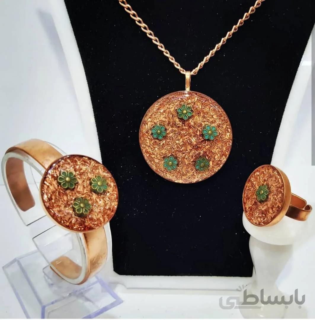 نیم ست مسی (دستبند و انگشتر و پلاک) رزین ۳ بعدی کد ۱۰۱۹۰۰