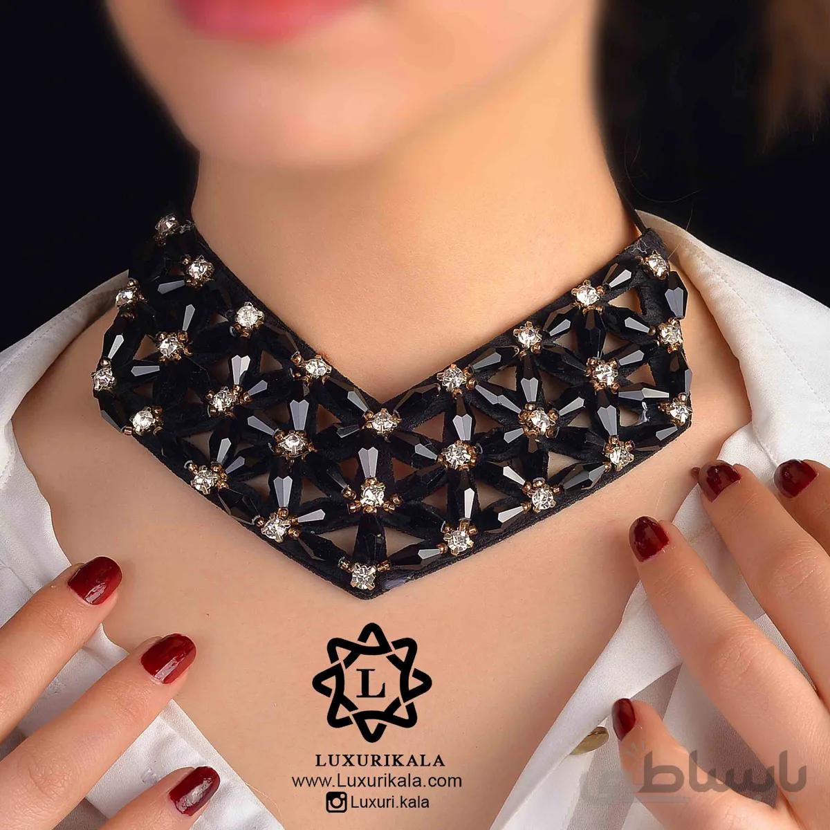 یقه تزئینی