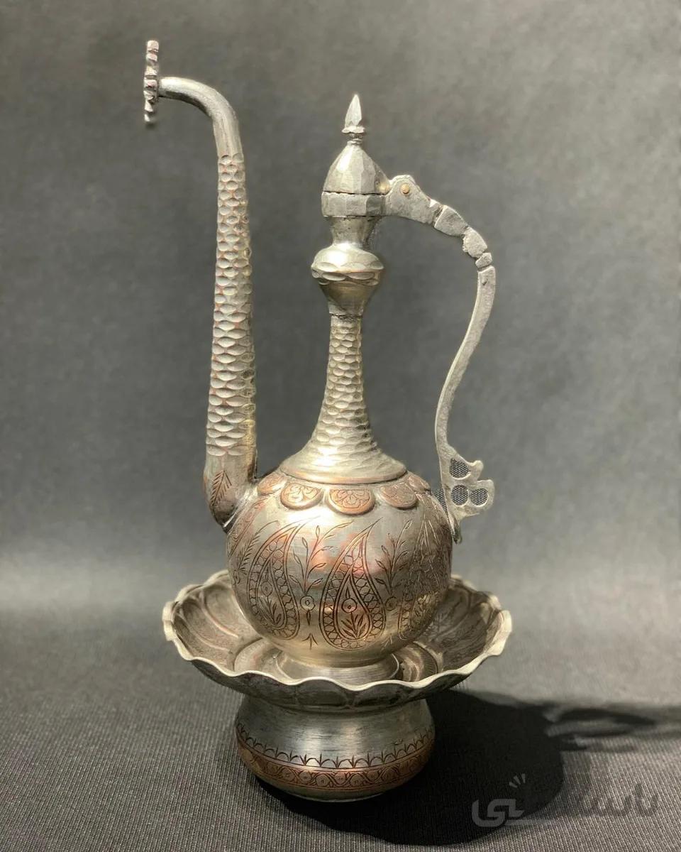 آفتابه لگن مسی نقش دار آنتیک ارتفاع با لگن ۴۰ سانت
