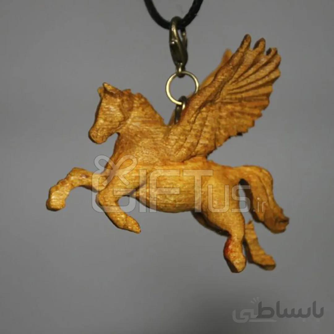گردنبند اسب بالدار