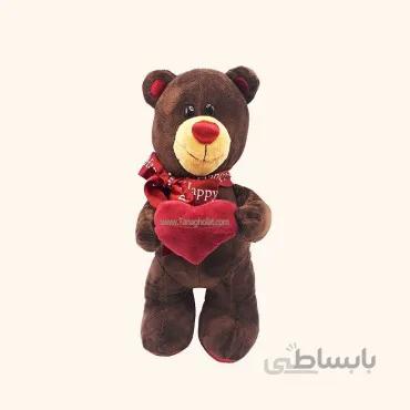 عروسک خرس قهوه ای ایستاده قلب دست