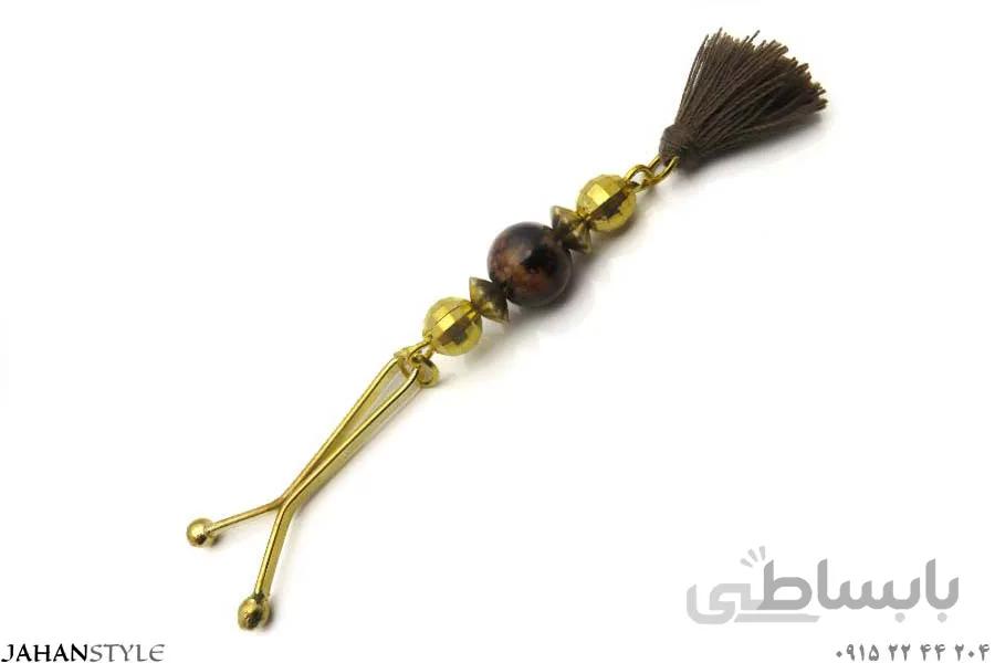 گیره روسری قهوه‌ای طرح پرچمی