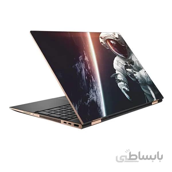 اسکین لپ تاپ طرح Astronaut کد ۰۲