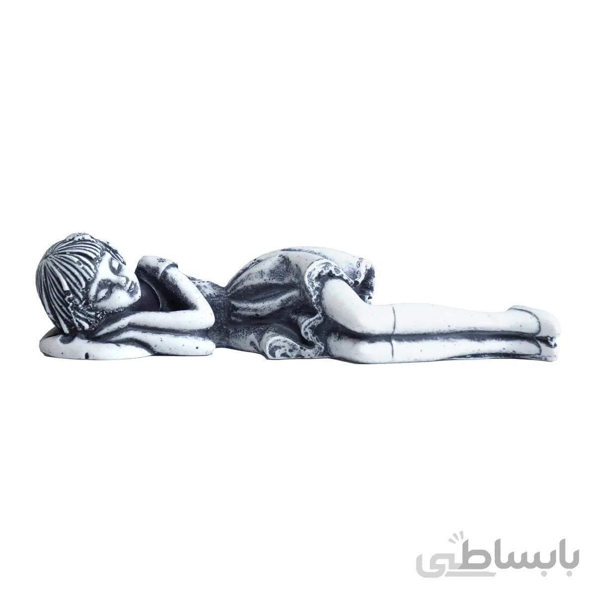 مجسمه دختر خوابیده