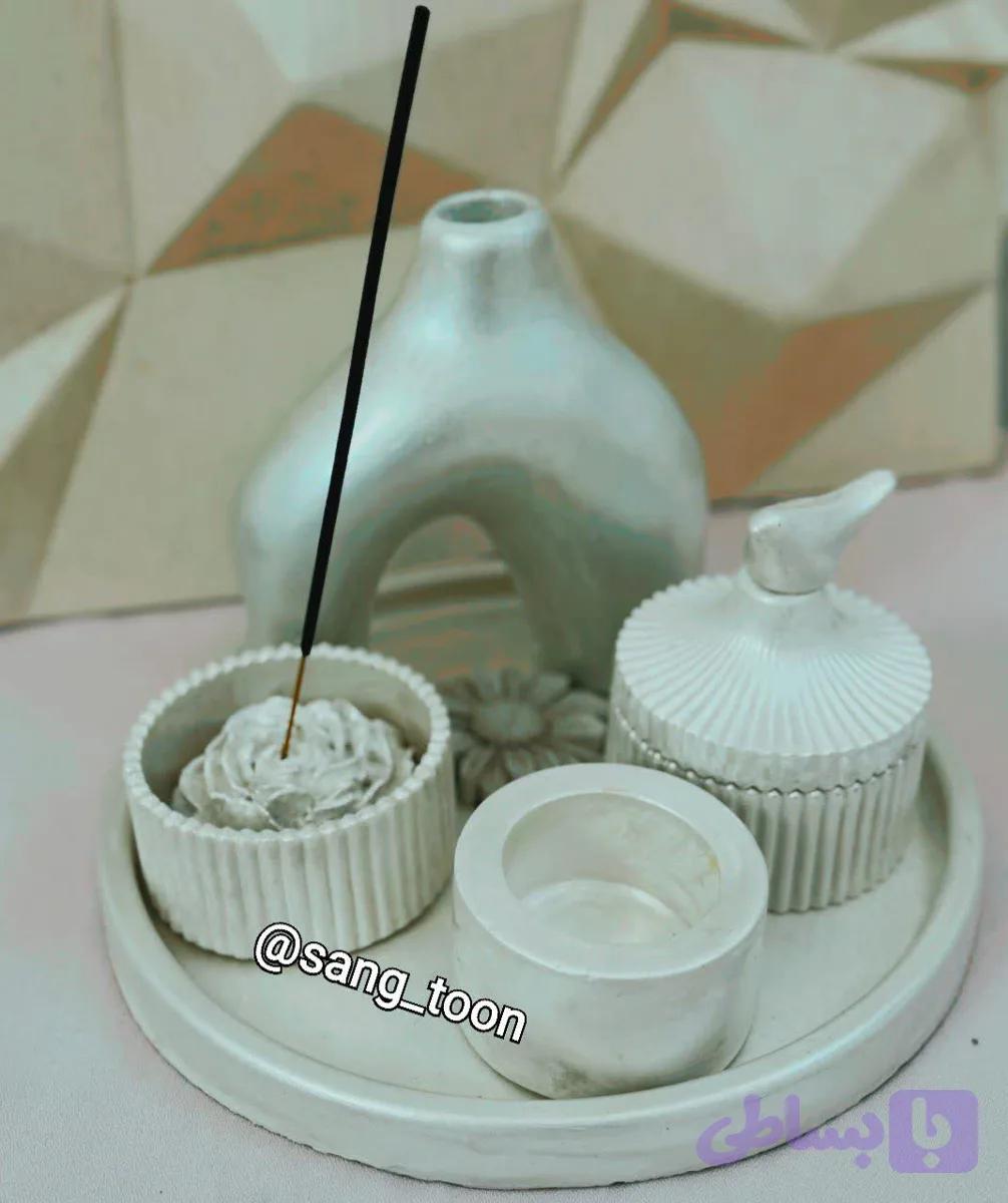 ست رومیزی گلدان پافیلی و جاعودی و قندان نقره ای