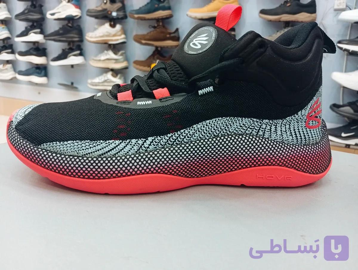 UNDER ARMOUR