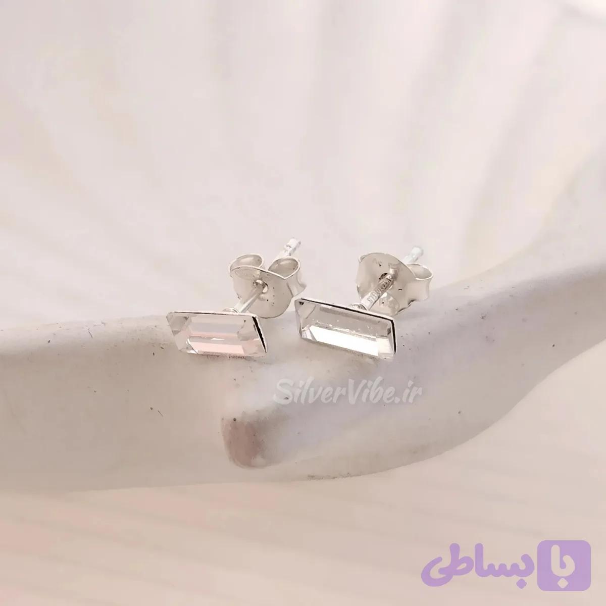 گوشواره نقره زنانه نگین دار مینیمال طرح نگین باگت – مستطیلی — تصویر 1