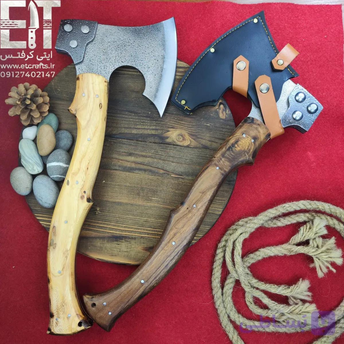 تبر چکشی فولاد یک‌تکه هما مدل سفارشی (تیغه ck75و دسته چوب گردو) دست ساز زنجان — تصویر 1