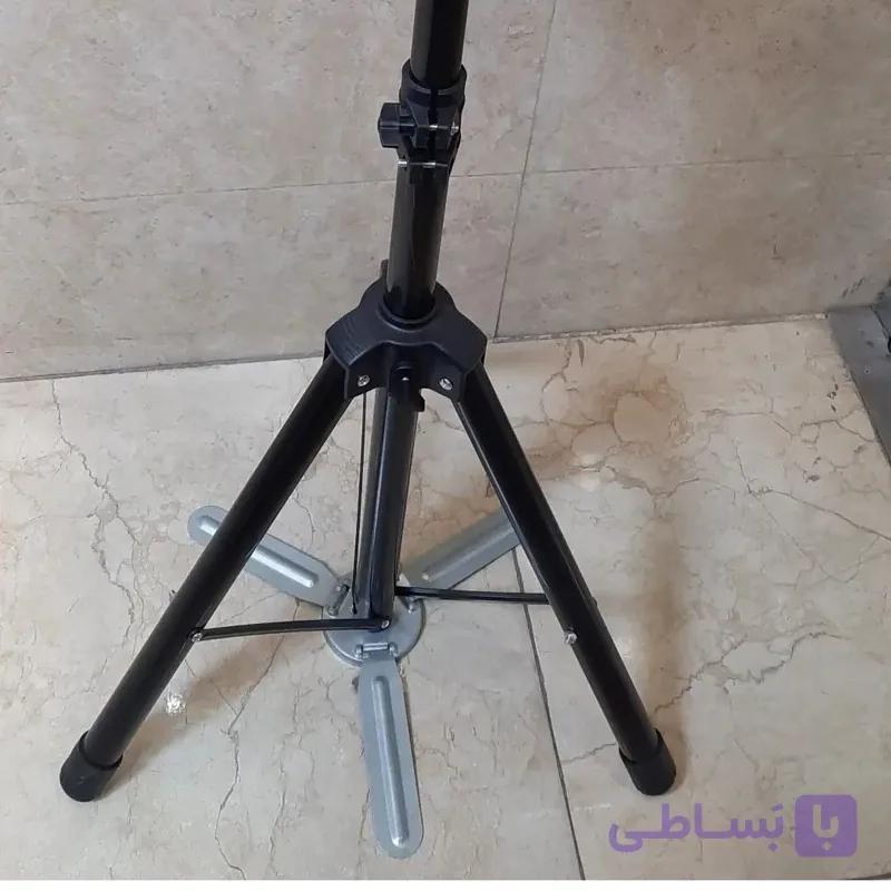 سه‌پایه‌سرمانکن‌ هلدر‌دار‌