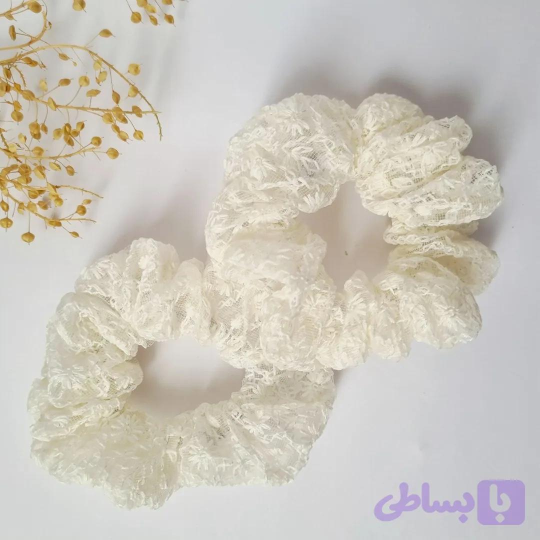 کش مو اسکرانچی دخترانه گیپور شیک و لطیف | دلسامه — تصویر 1