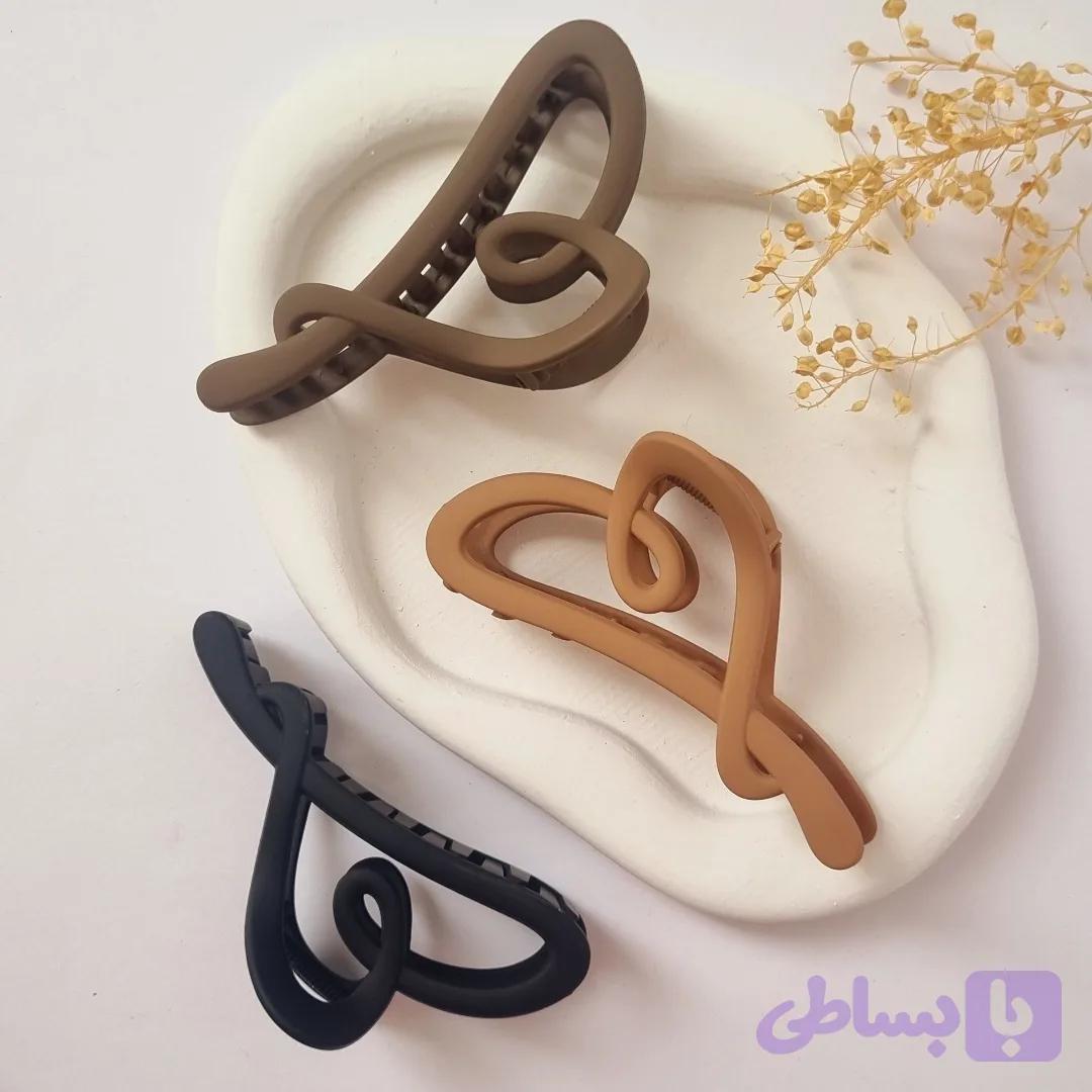 کلیپس موی زنانه طرح قلب بزرگ شمعی مات مناسب موهای پرپشت در سه رنگ شیک — تصویر 1