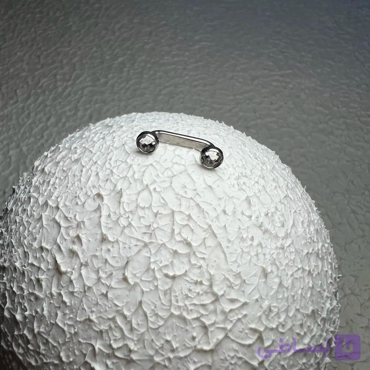 پیرسینگ سارفیس تیتانیوم نگین کریستال طول پایه 13mm کد 817 — تصویر 1