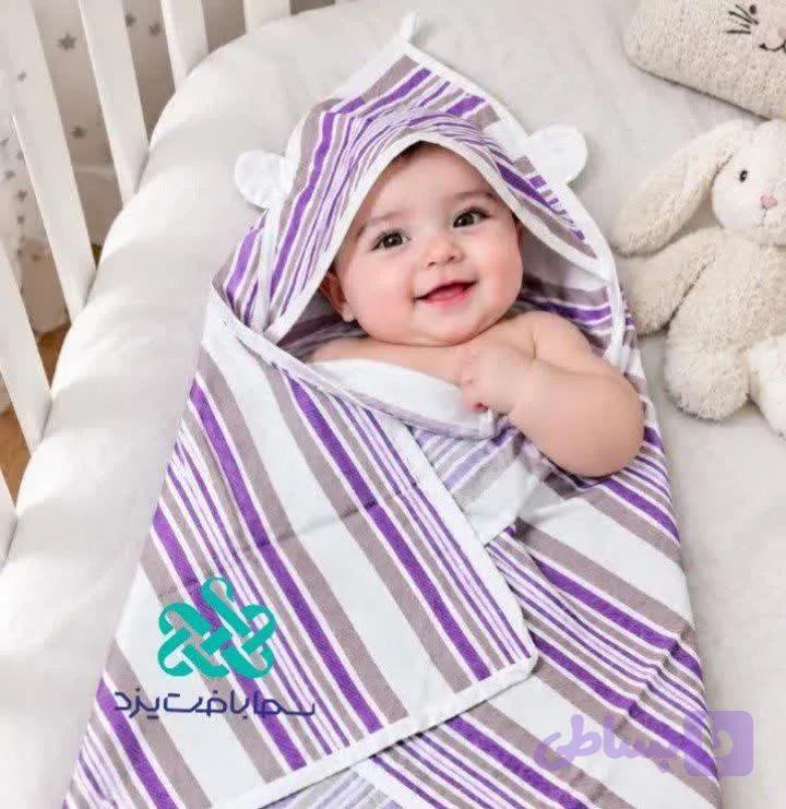 حوله نوزادی کلاه دار — تصویر 1