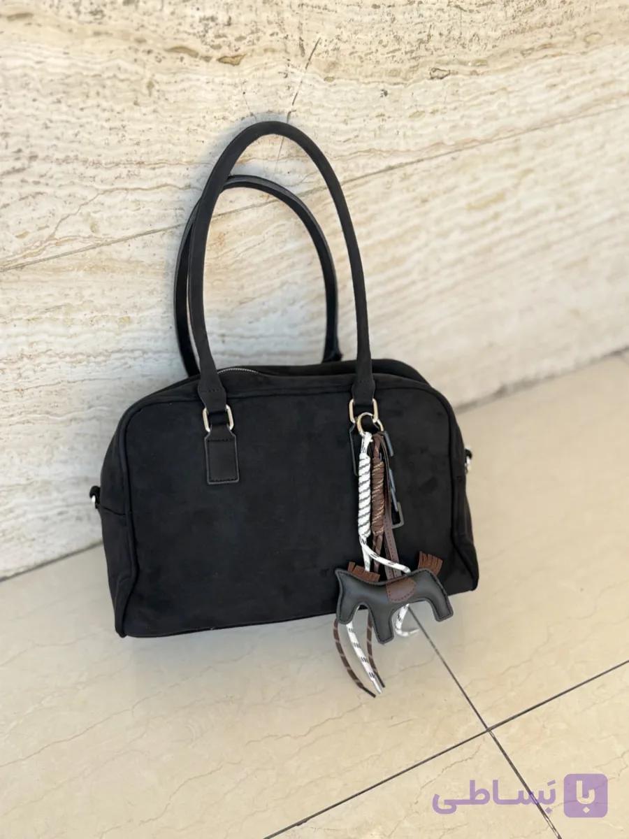 کیف جیر صندوقی بزرگ چارم دار — تصویر 1