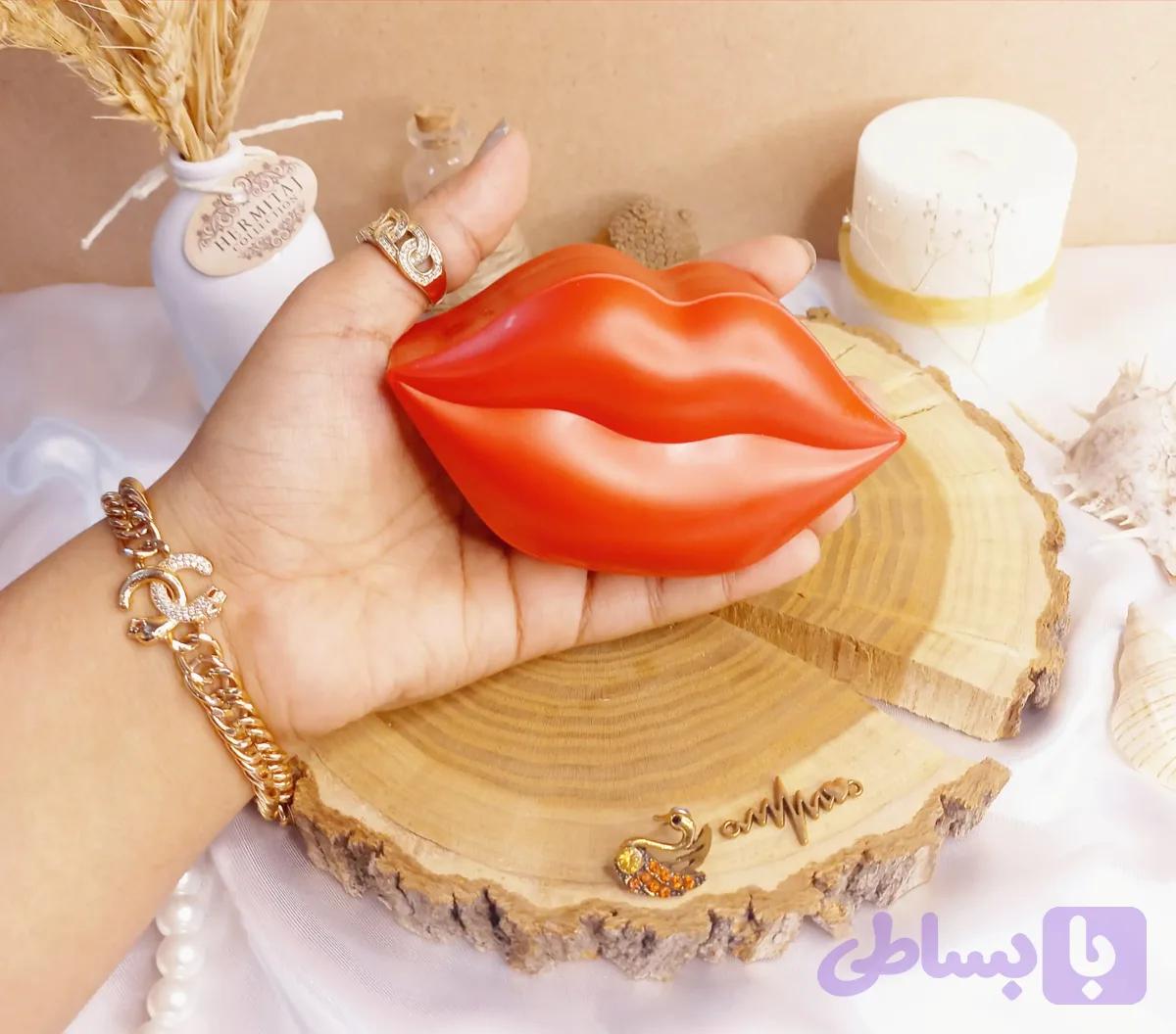ماسک لب طرح لب شاین دار زوزو
