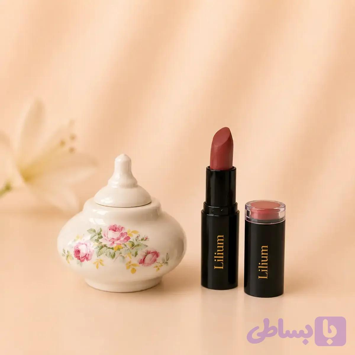 رژ لب طبیعی — تصویر 1